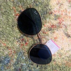 Ray-Ban Black and Gold Aviator Sunglasses
